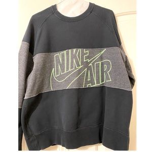 Men’s Nike crew neck